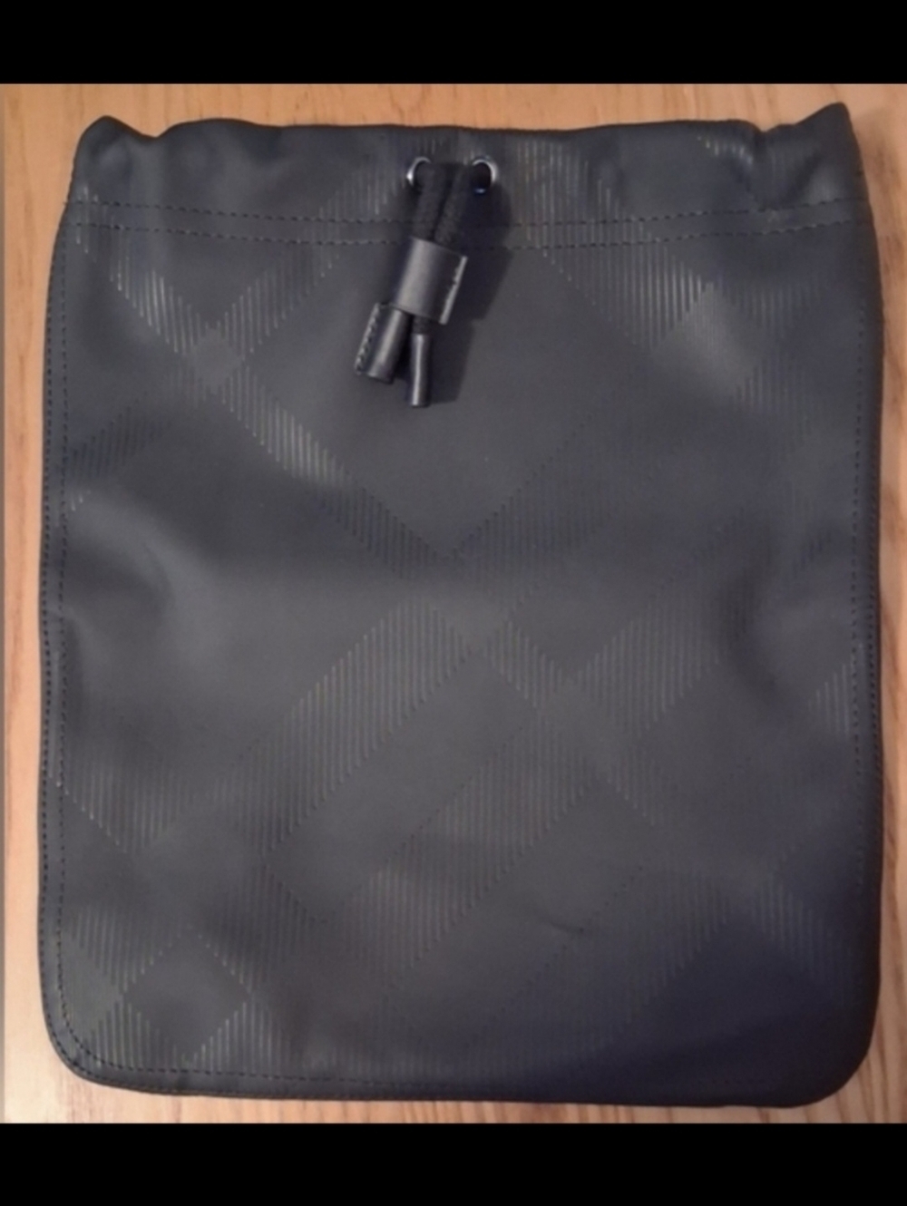 NWOT Burberry Vegan Black Nova Check Drawstring Unisex Travel Toiletry Pouch Bag